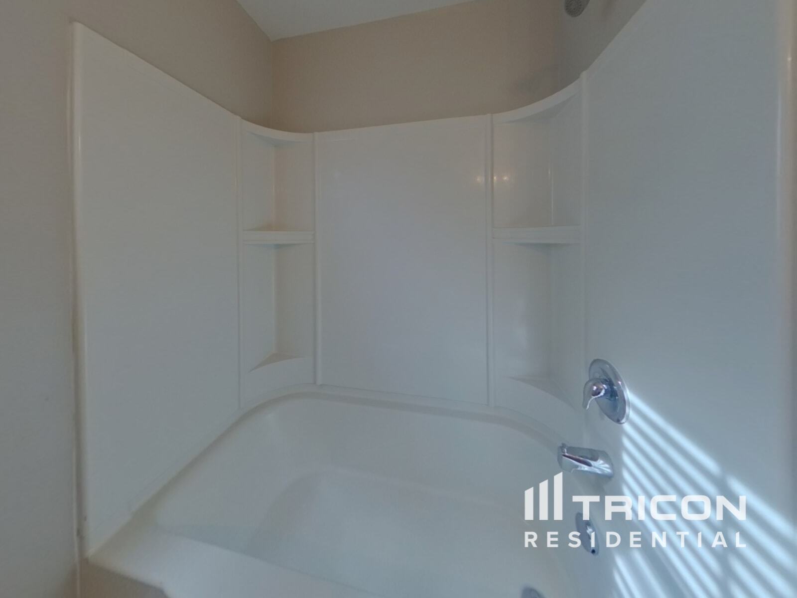 Building Photo - 4717 Brewer Dr