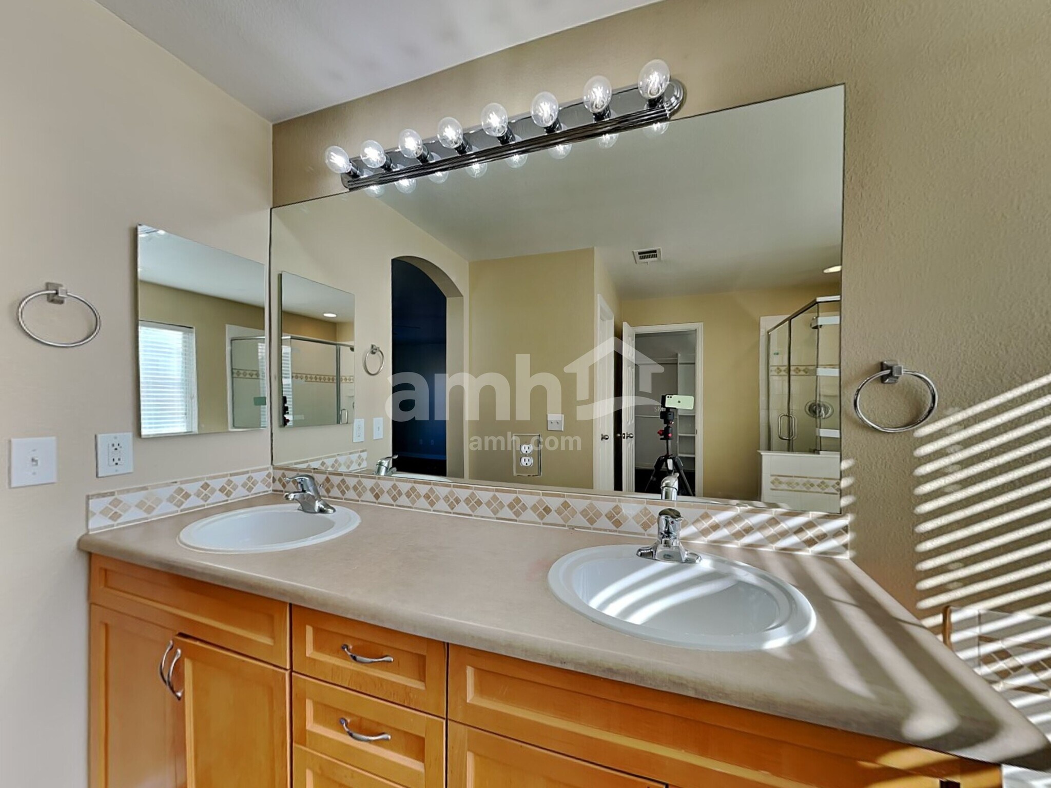 Building Photo - 22262 E Bellewood Pl