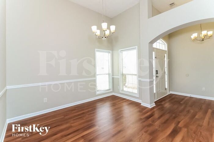 Building Photo - 917 Needletop Ct