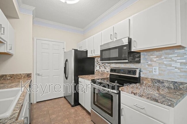 Building Photo - 11511 Villa Grand