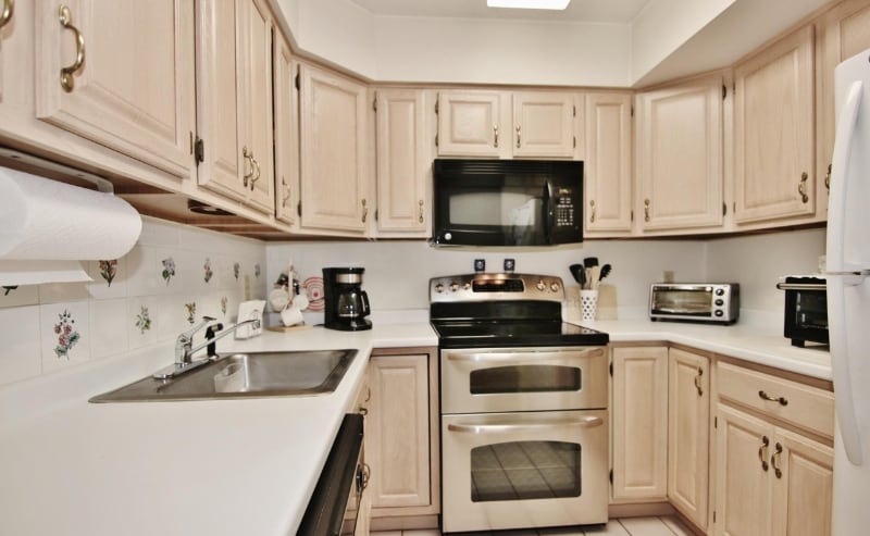 Building Photo - 351 Pemberwick Rd