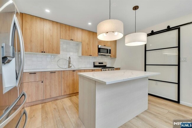 Building Photo - 316 Palisade Ave