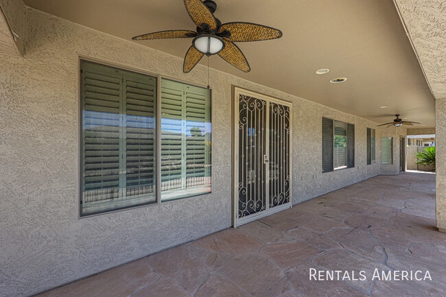 Building Photo - 3173 E Canyon Way