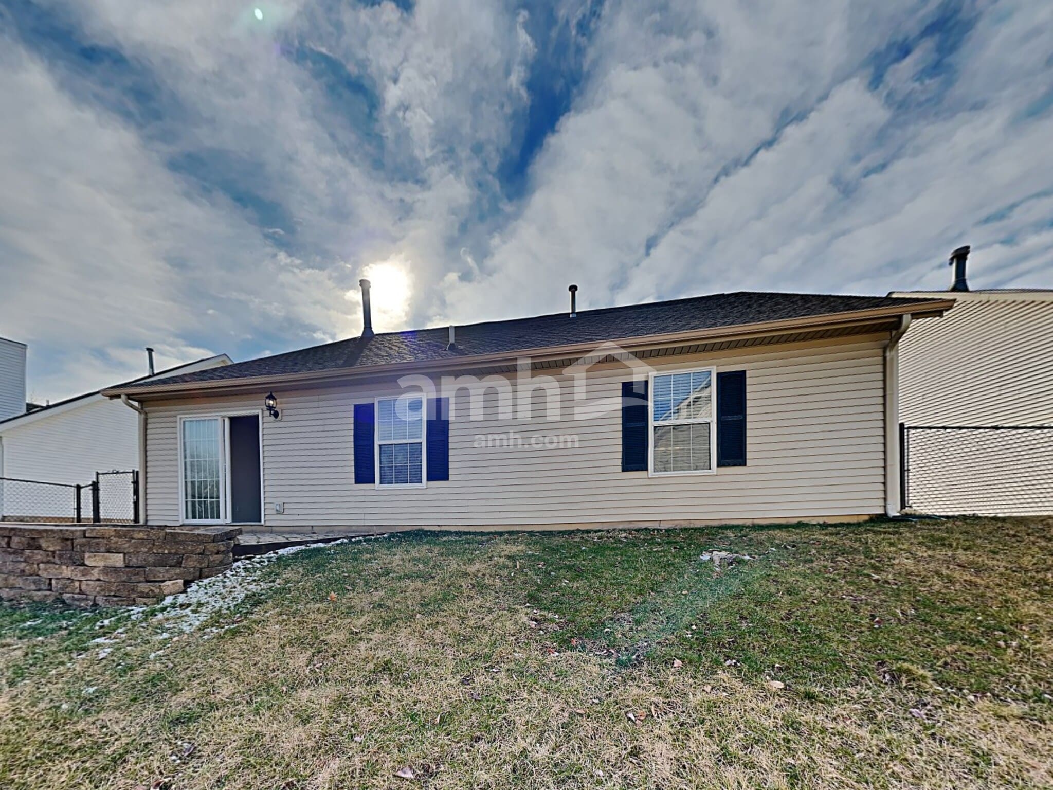 Building Photo - 15015 Silver Thorne Way