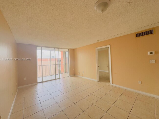 Building Photo - 19841 SW 114th Ave