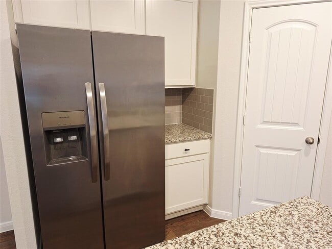 Building Photo - 1327 Camden Ln