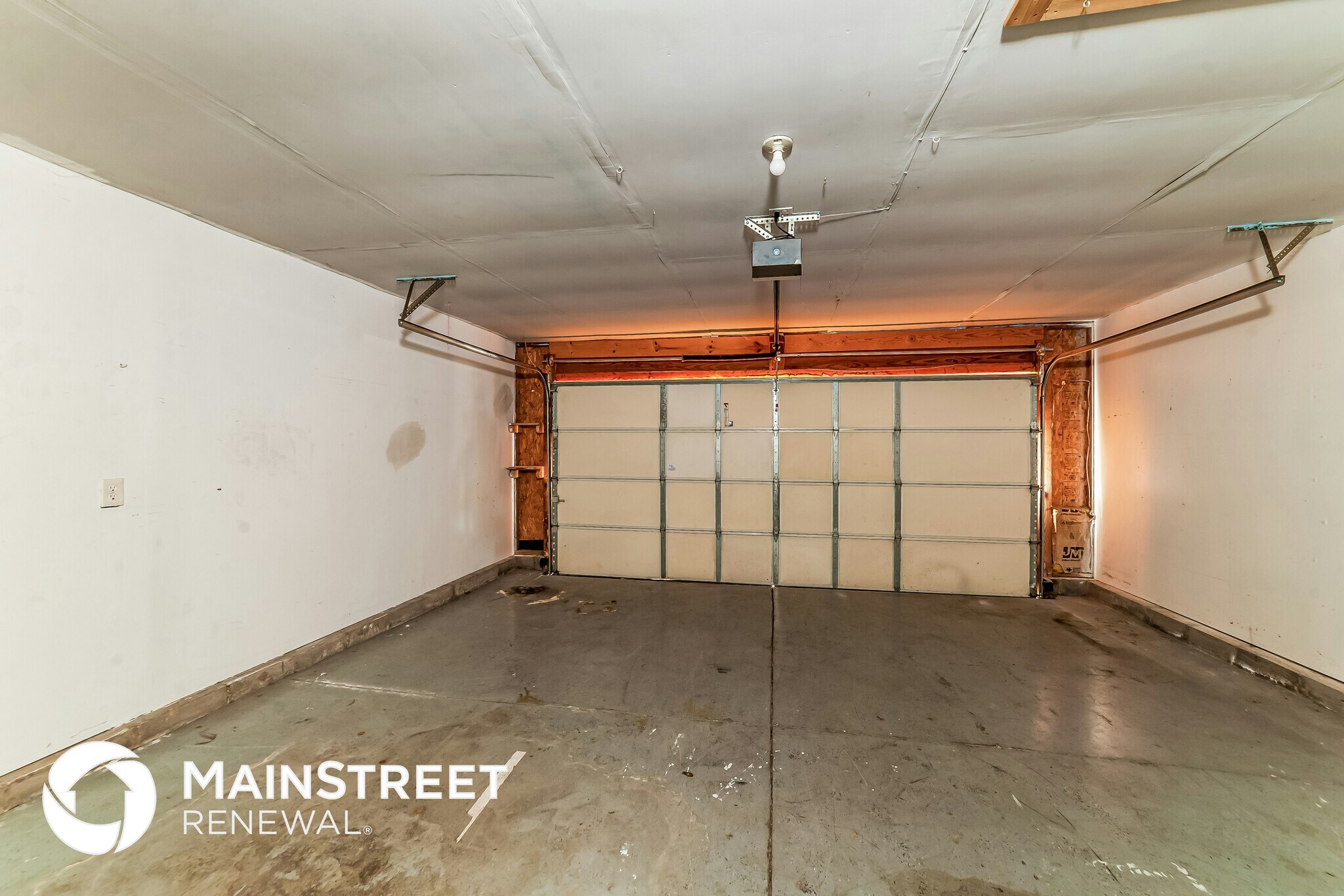 Building Photo - 9625 Combs Ln