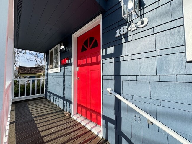 Building Photo - Ramesh House | Spacious 3x2 Available Now! | Rare Green Lake Home w/ Garage, Storage and Private ...