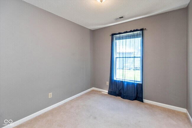 Building Photo - 1009 Ebony Cir