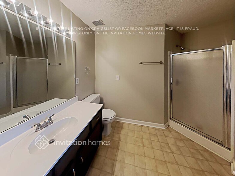 Building Photo - 1610 Vinebrook Terrace