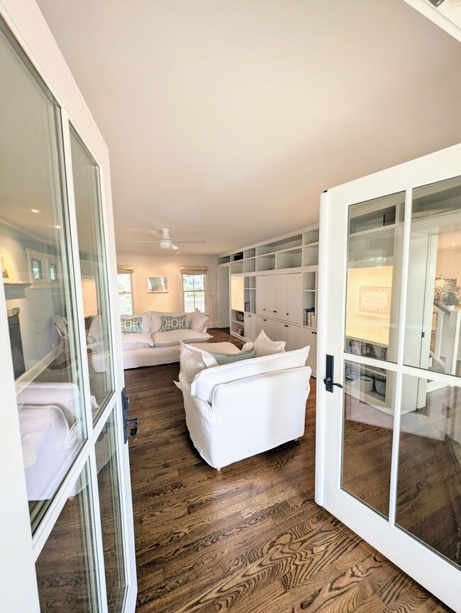 Building Photo - 7200 Airlie Pl