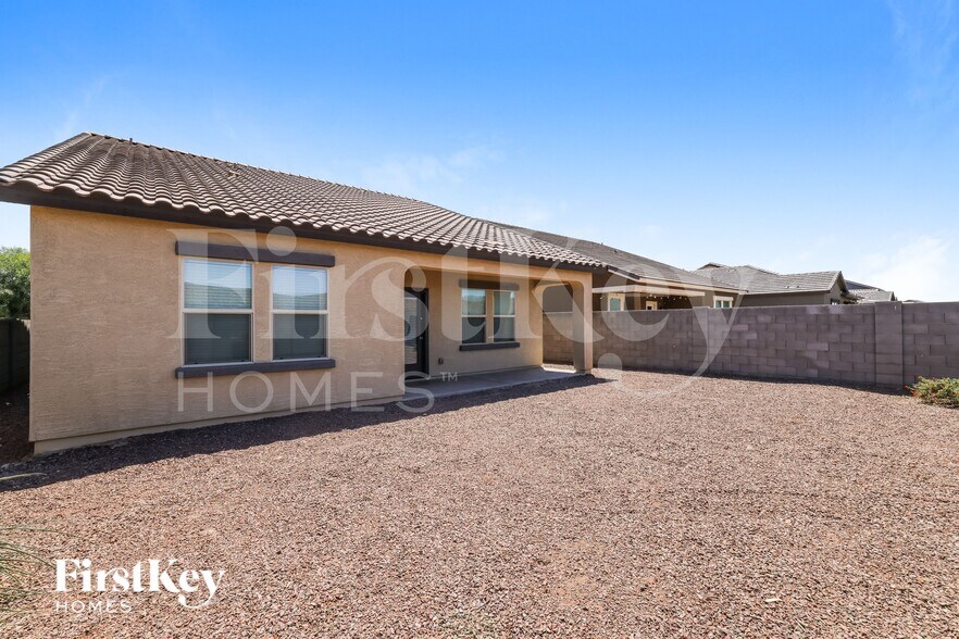 Building Photo - 20016 W Woodlands Ave