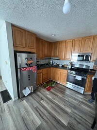 Building Photo - 3 Bed 1 Bath Updated Single Family home