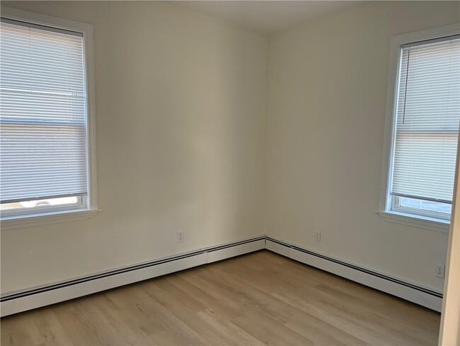 Building Photo - 191 Nashua St