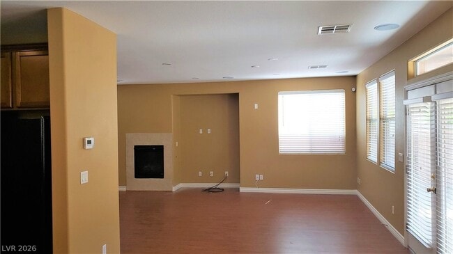 Building Photo - 2819 Dunnottar Ave