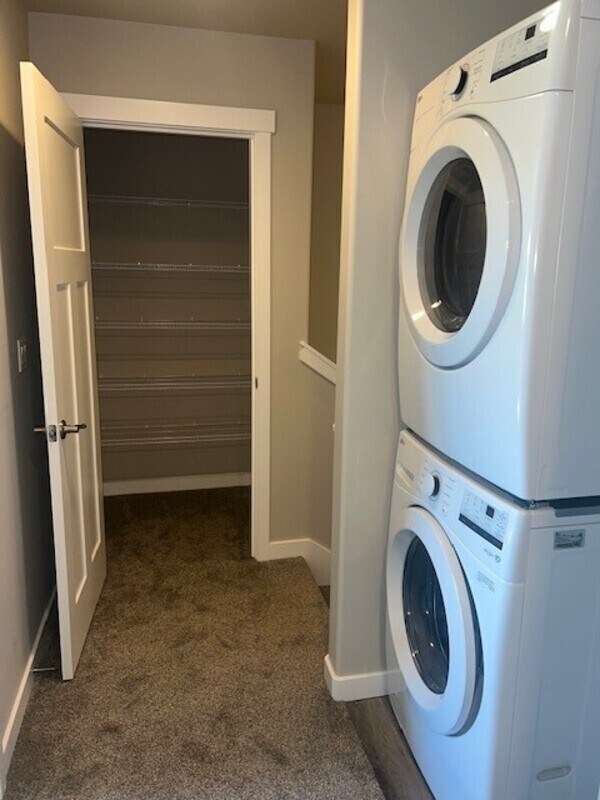 Building Photo - 610 Mead Ave