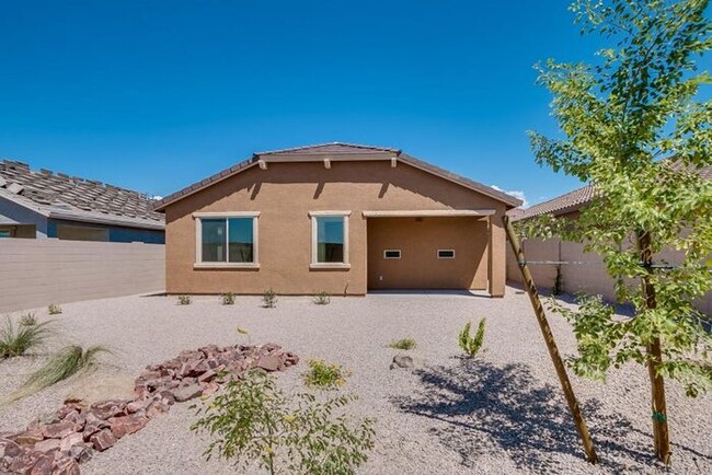 Building Photo - This stunning single-story home!