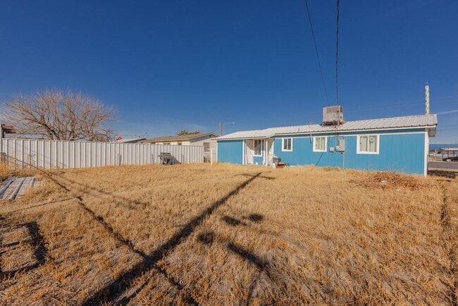 Building Photo - 1202 E 42nd St