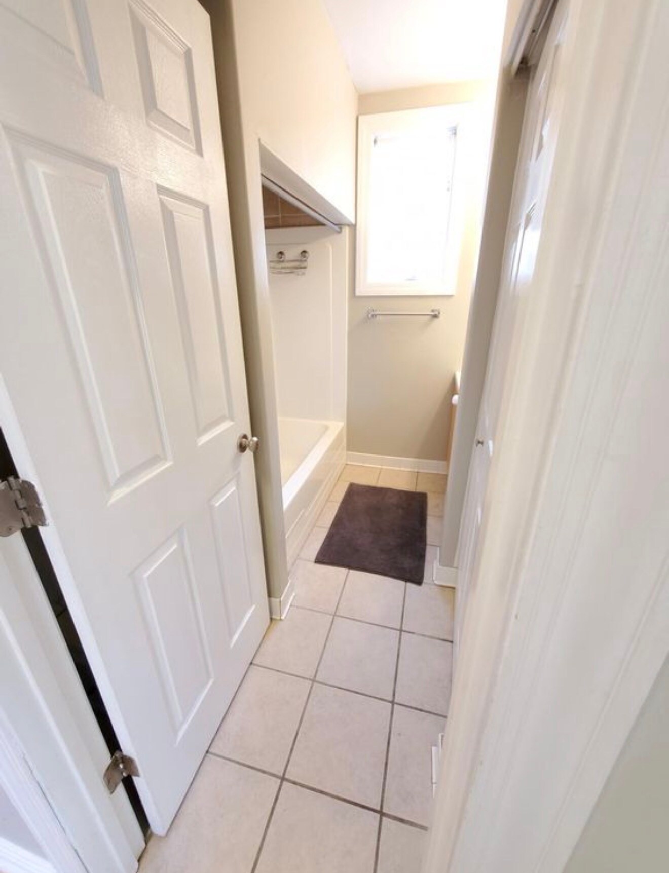 Building Photo - 5638 W Lawrence Ave