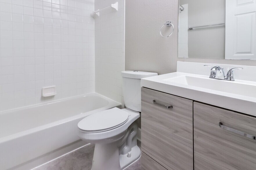 Building Photo - 10915 Brucehaven Dr