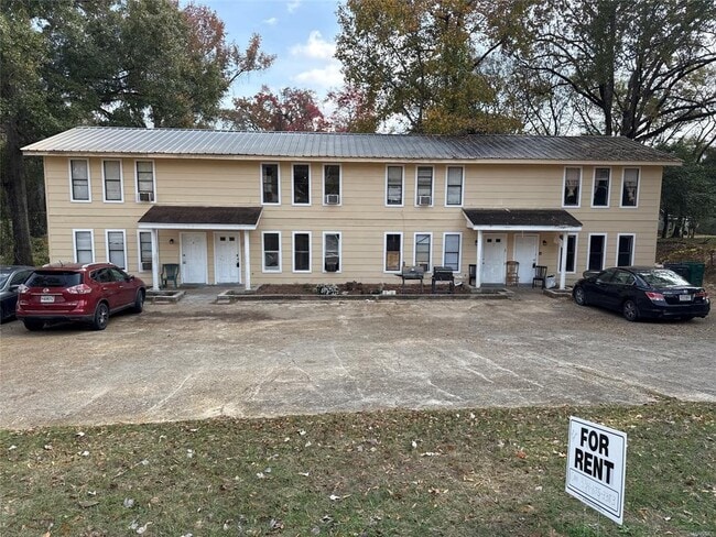 Building Photo - 813 Azalea St