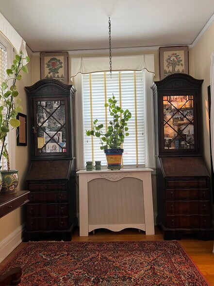 Building Photo - 3401 Greenway