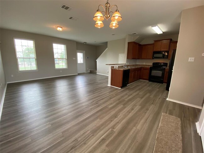 Building Photo - 304 Azurite Dr