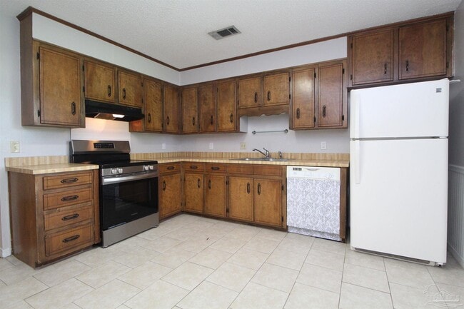 Building Photo - 9541 Sunnehanna Blvd