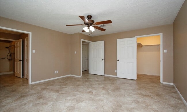 Building Photo - 6867 Stillwater Dr