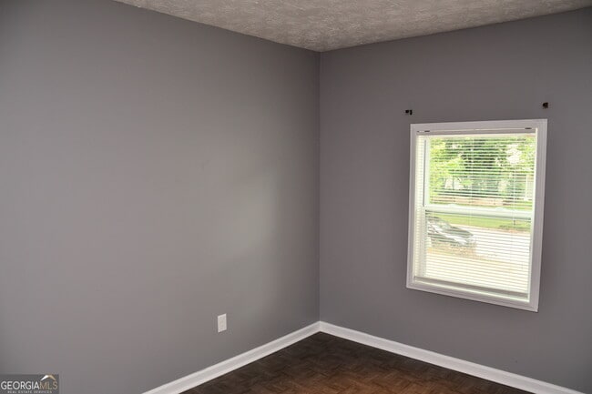 Building Photo - 5932 Homestead Cir