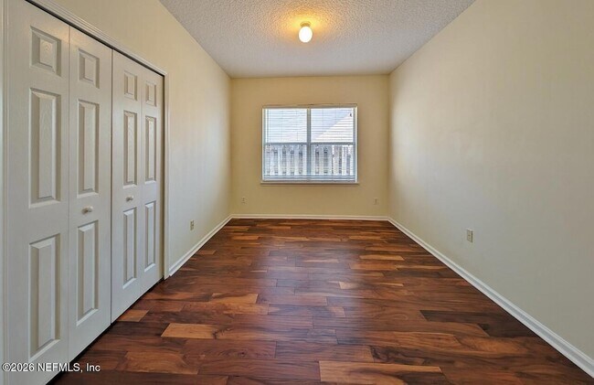 Building Photo - 3120 Double Oaks Dr