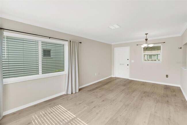 Building Photo - 5996 Hibiscus Dr
