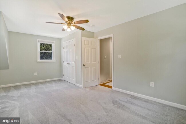 Building Photo - 6024 Rixey Dr