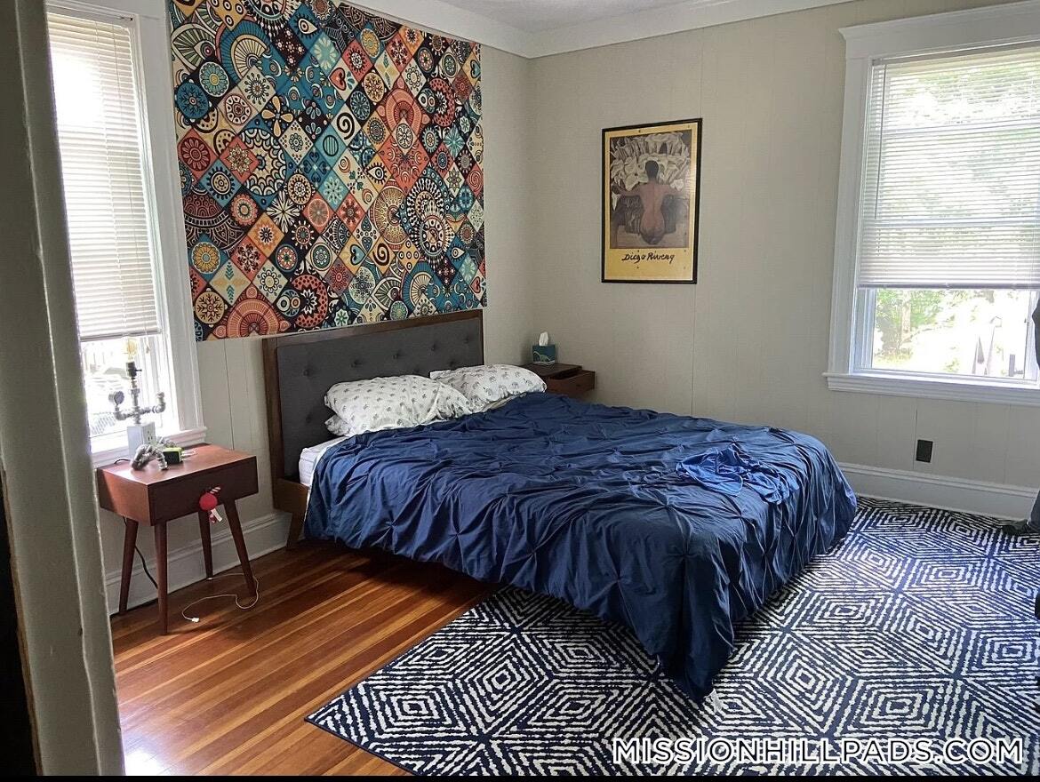 Building Photo - 225 Walnut Ave