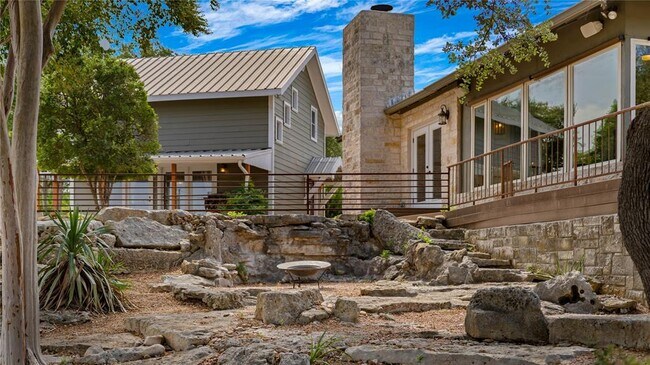 Building Photo - 0 Rainbows End Rd