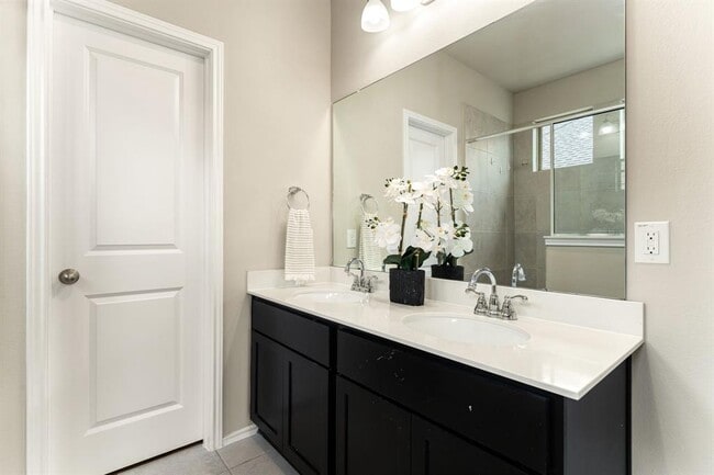 Building Photo - 5014 Aspen Orch Dr