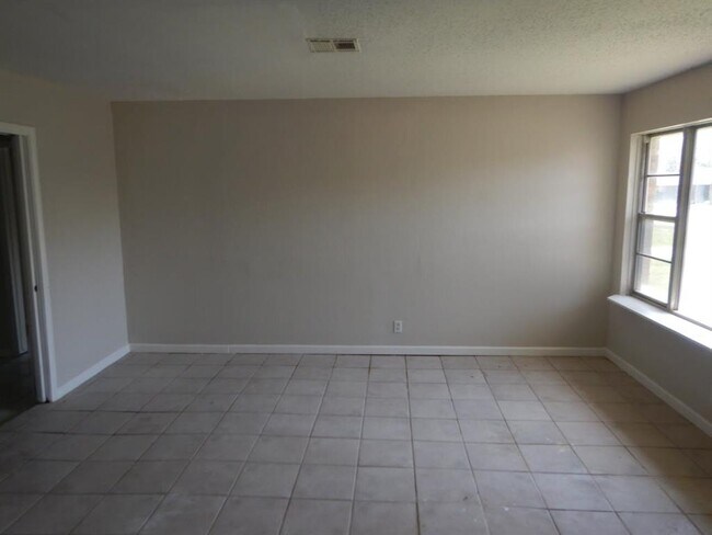 Building Photo - 419 Gammon Dr