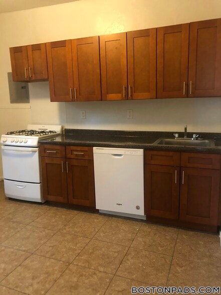 Building Photo - 1381 Commonwealth Avenue