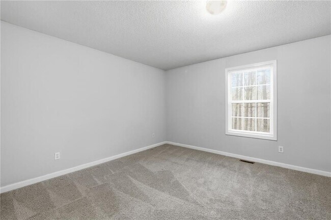 Building Photo - 62 Hanna Dr