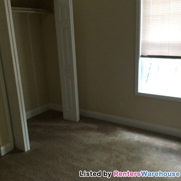 Building Photo - 67 Little St SE