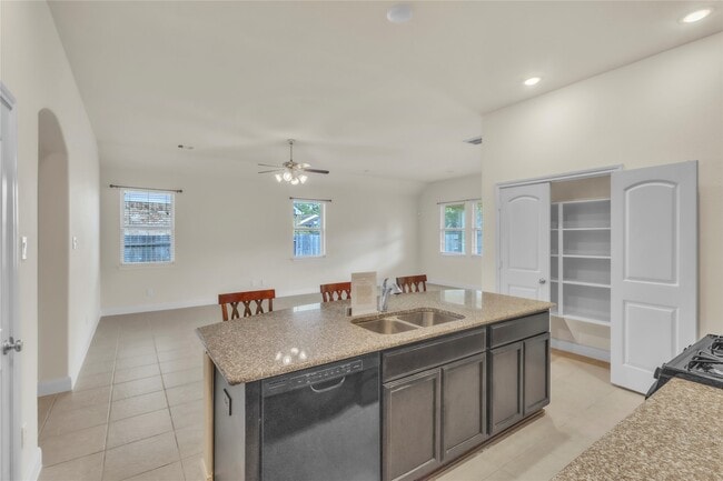 Building Photo - 4819 Eagles Glen Dr