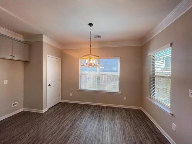 Building Photo - 145 Bryon Ln