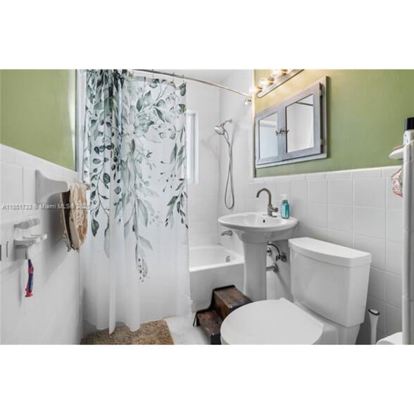 Building Photo - 19310 Christmas Rd