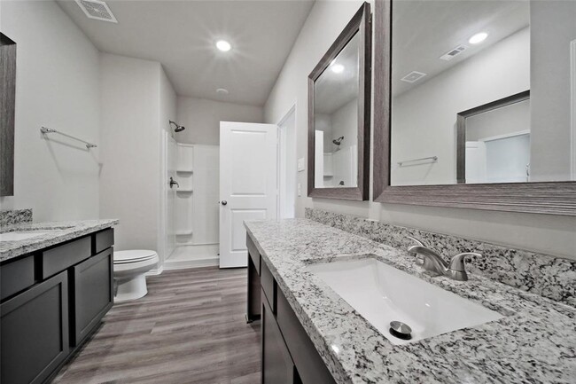 Building Photo - 507 Navajo Dr