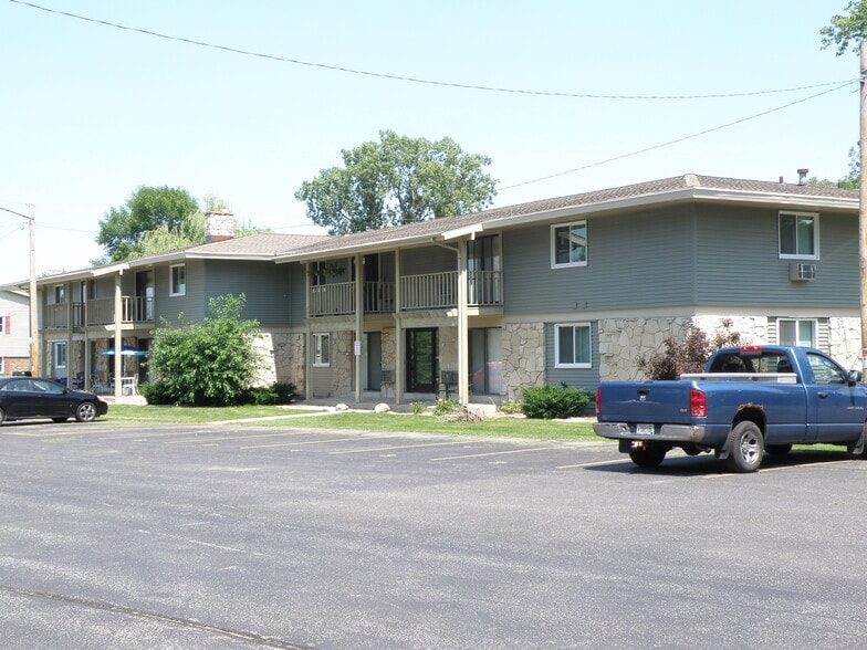 Building Photo - 2500 Wilson Ct