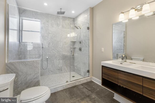 Building Photo - 912 Ellsworth St