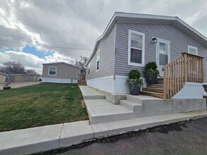 Building Photo - 206 Bluejay Ln