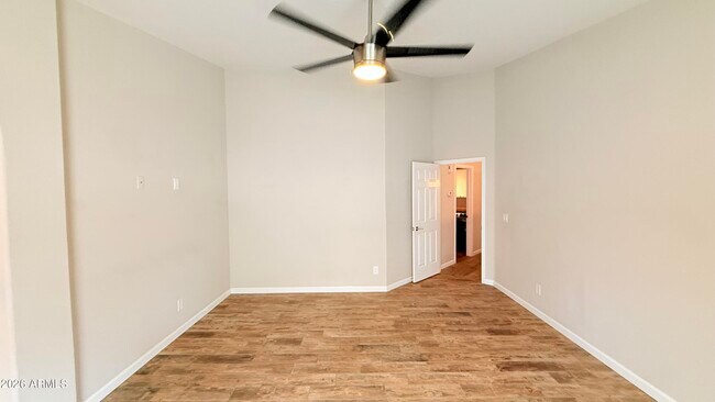 Building Photo - 9140 E Siesta Ln