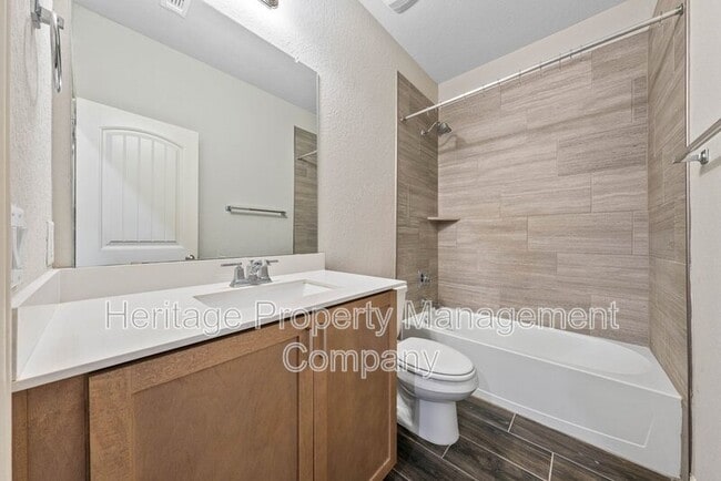 Building Photo - 148 Sambar Main