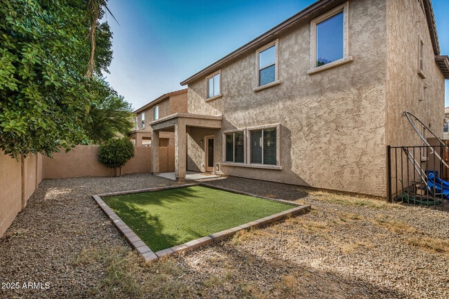 Building Photo - 11137 E Sonrisa Ave